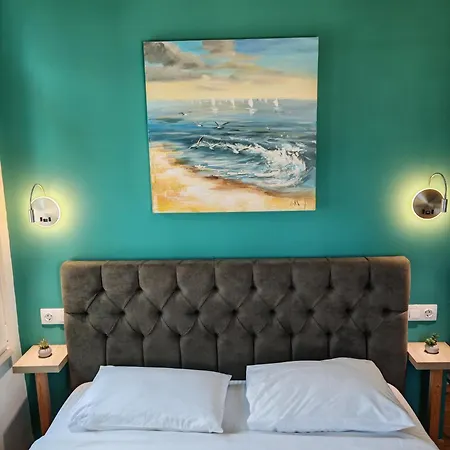 Aparthotel George 3*